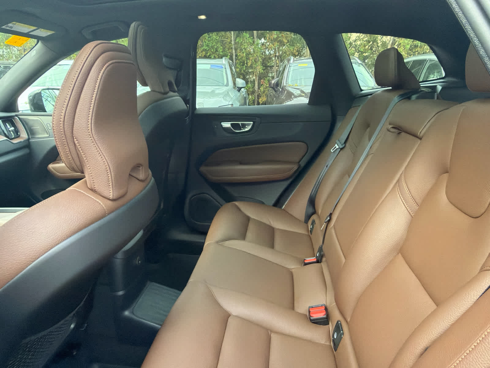 2024 Volvo XC60 Recharge Plug-In Hybrid Plus Dark Theme