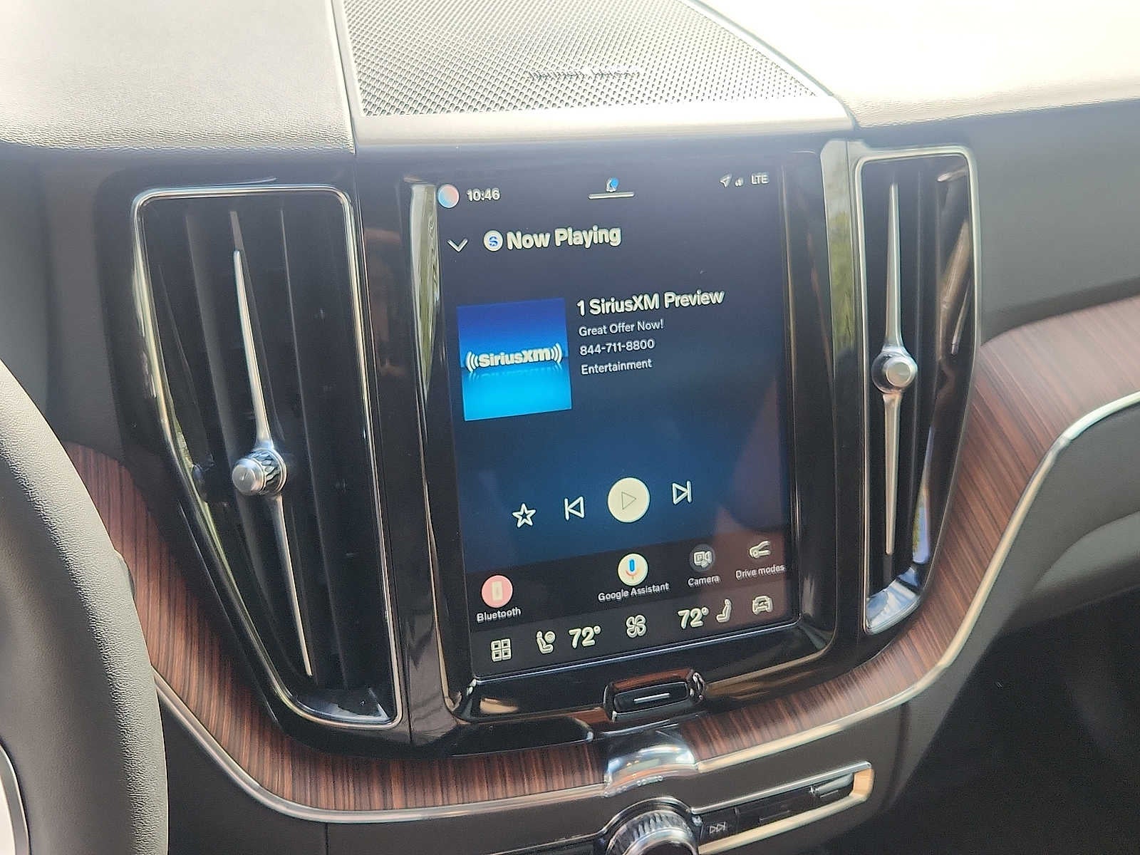 2024 Volvo XC60 Recharge Plug-In Hybrid Plus Dark Theme