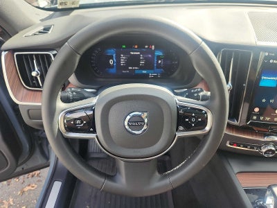 2024 Volvo XC60 Recharge Plug-In Hybrid Plus Dark Theme