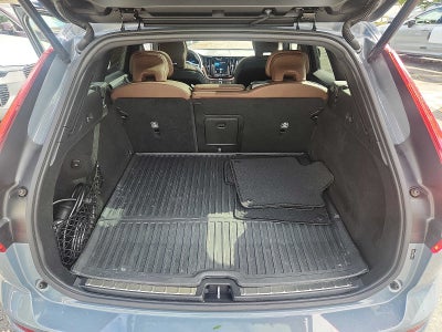 2024 Volvo XC60 Recharge Plug-In Hybrid Plus Dark Theme