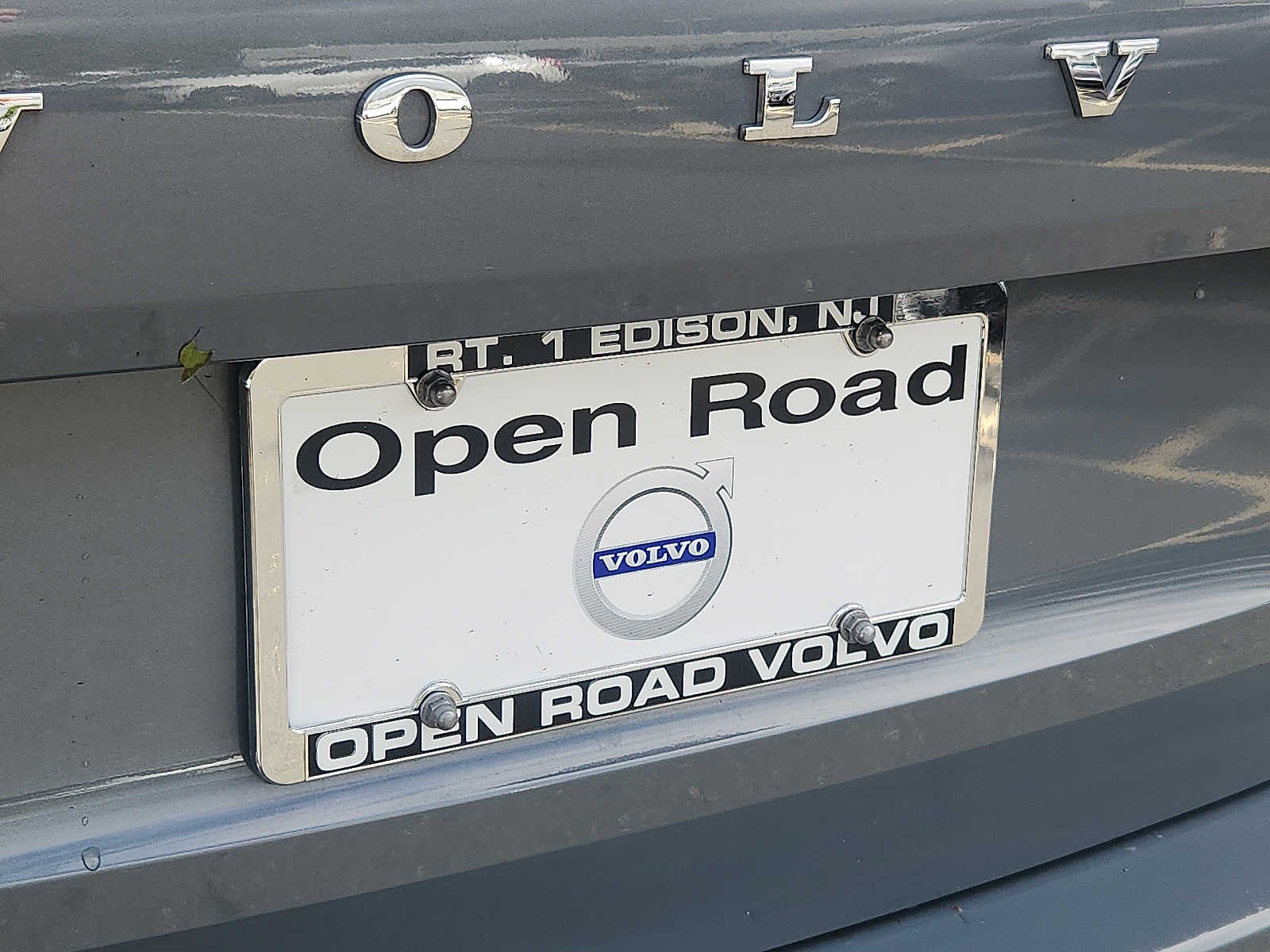 2024 Volvo XC60 Recharge Plug-In Hybrid Plus Dark Theme