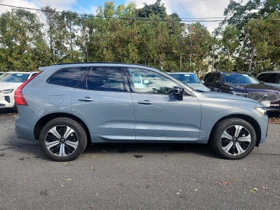 2024 Volvo XC60 Recharge Plug-In Hybrid Plus Dark Theme