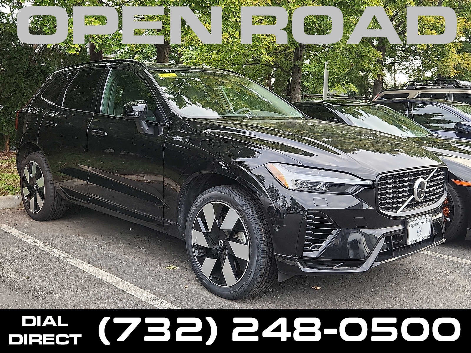 2024 Volvo XC60 Recharge Plug-In Hybrid Plus Dark Theme