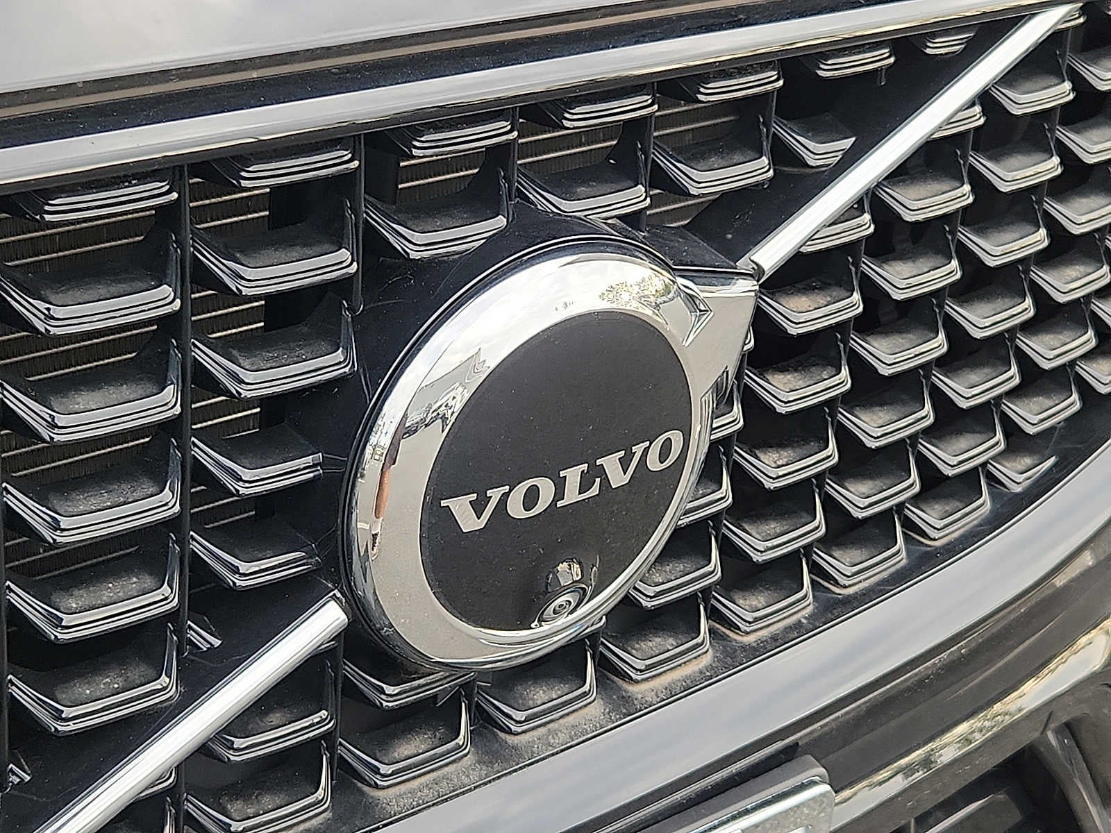 2024 Volvo XC60 Recharge Plug-In Hybrid Plus Dark Theme