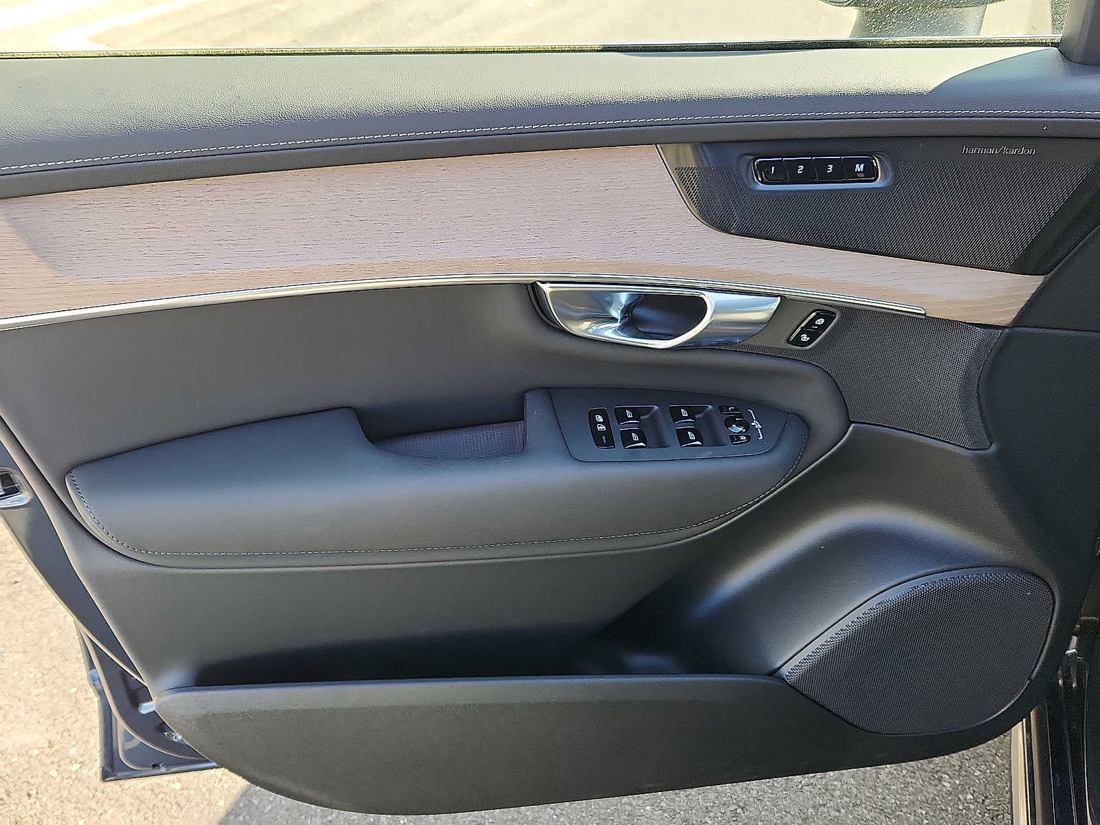 2026 Volvo XC90 Plug-In Hybrid Plus