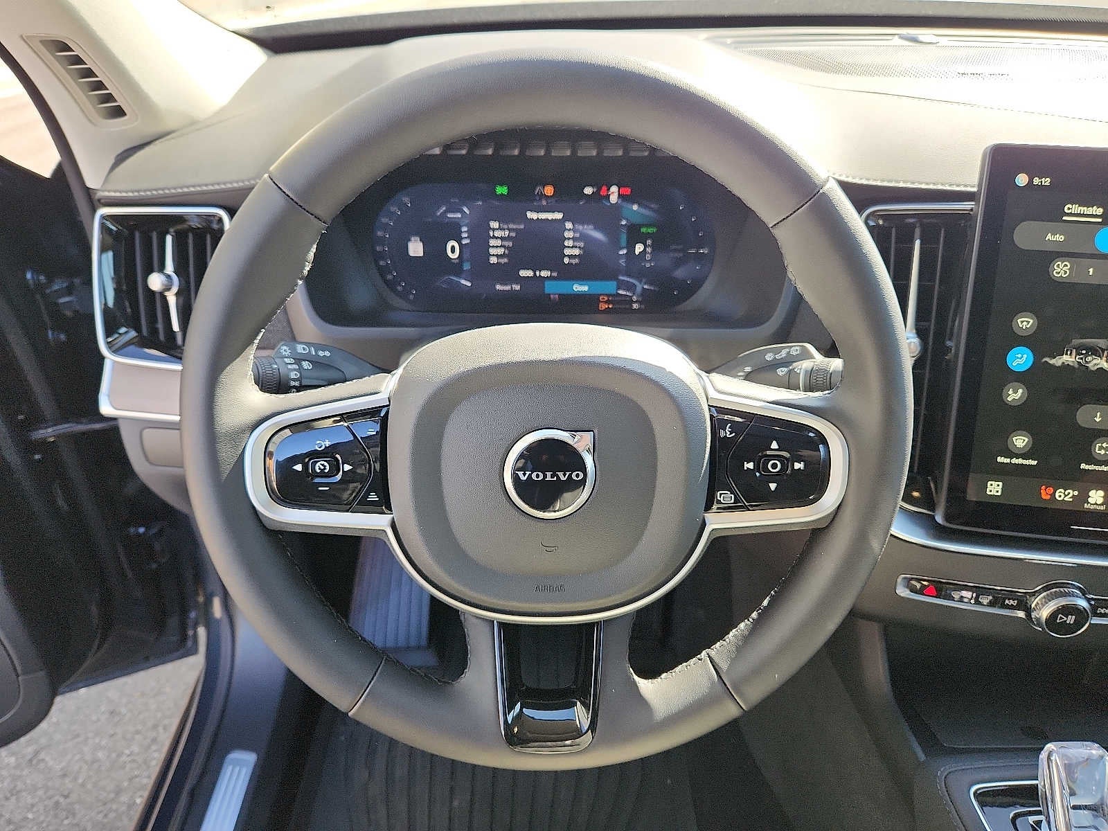 2026 Volvo XC90 Plug-In Hybrid Plus