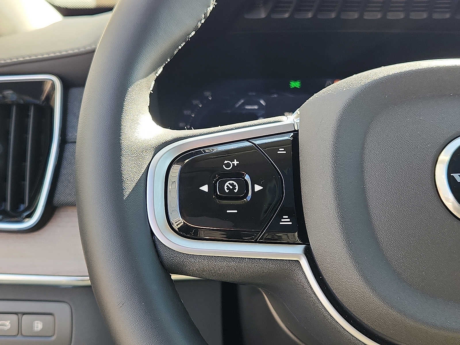 2026 Volvo XC90 Plug-In Hybrid Plus