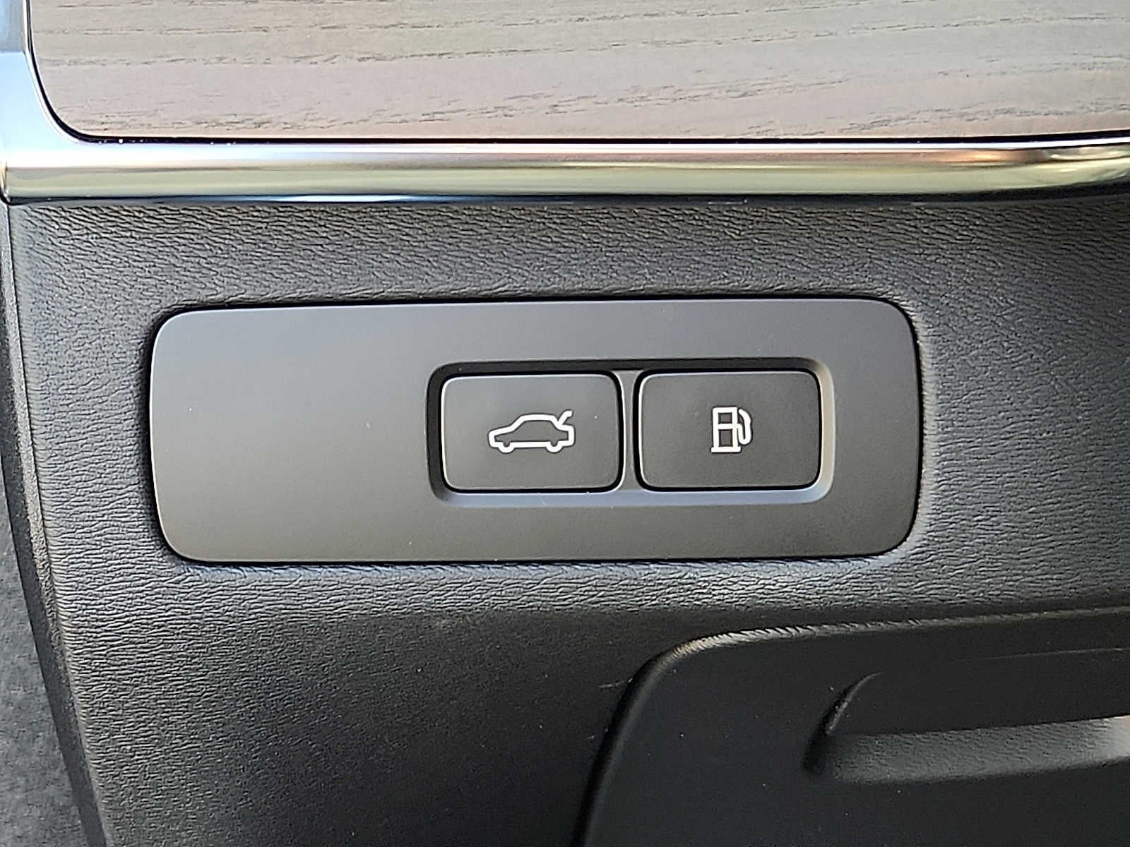 2026 Volvo XC90 Plug-In Hybrid Plus