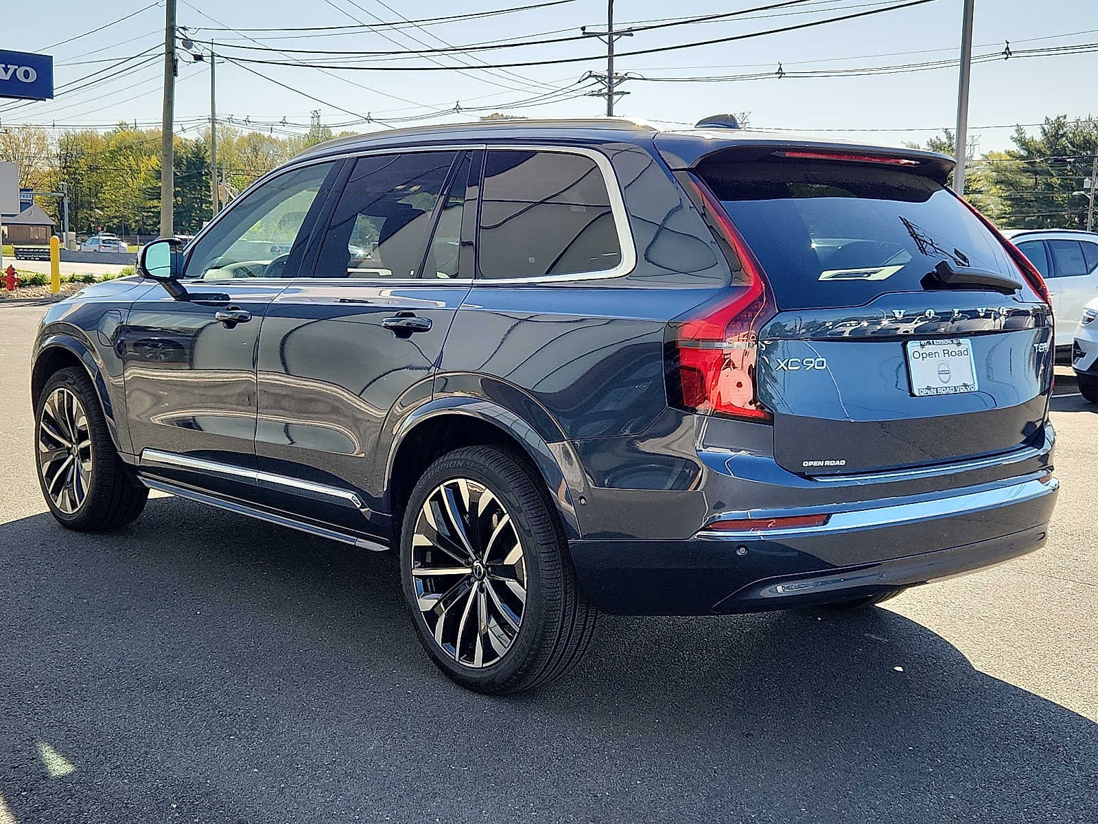2026 Volvo XC90 Plug-In Hybrid Plus