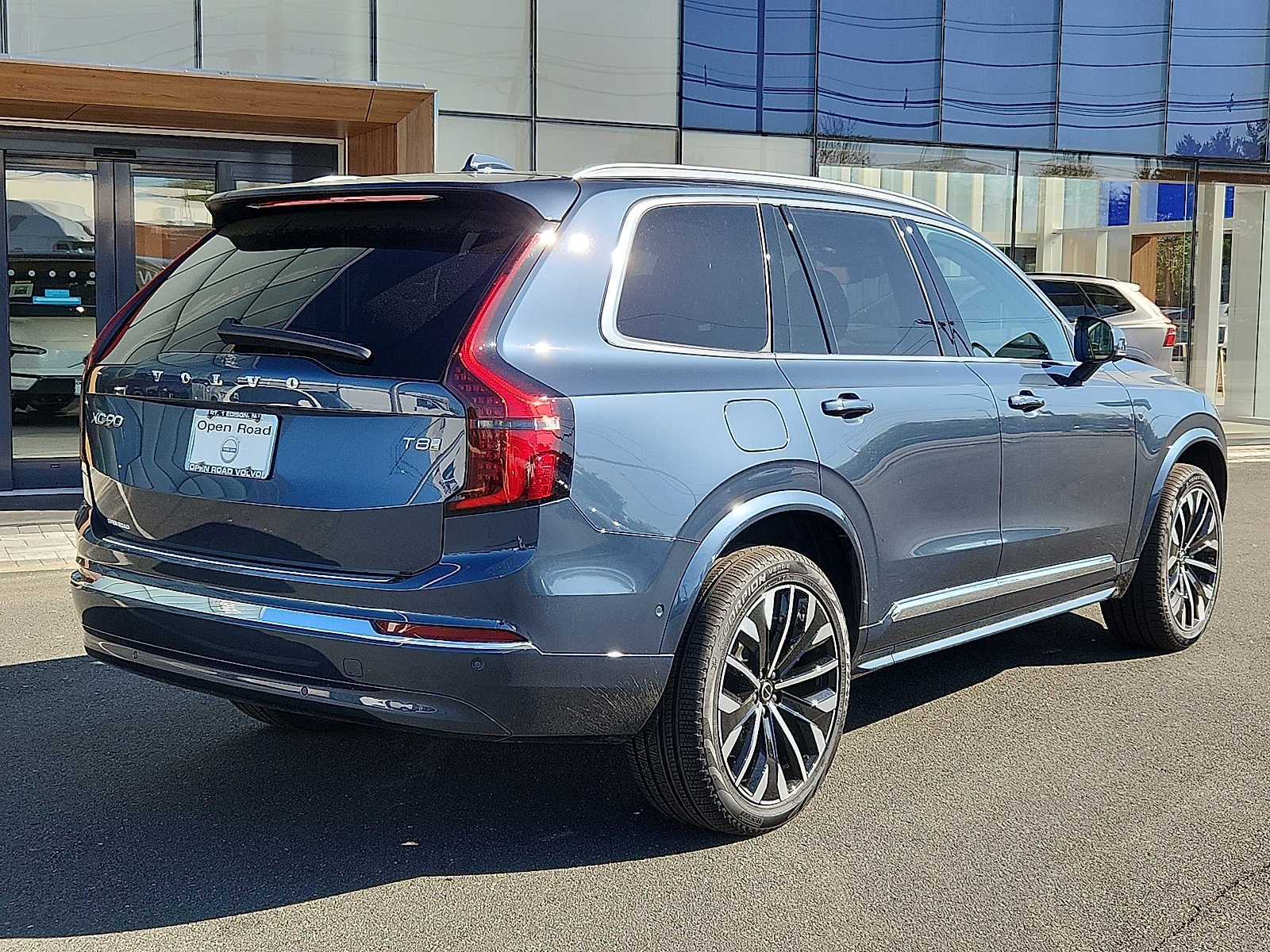 2026 Volvo XC90 Plug-In Hybrid Plus
