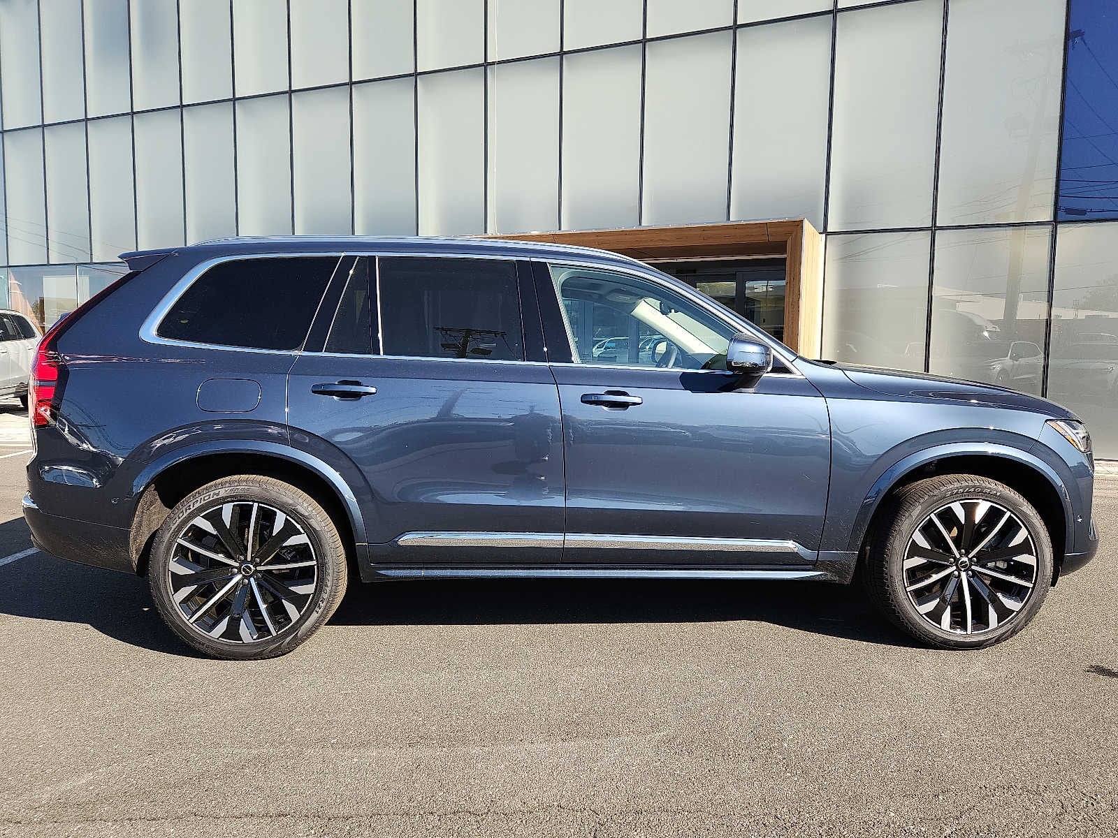 2026 Volvo XC90 Plug-In Hybrid Plus