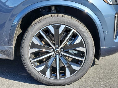 2026 Volvo XC90 Plug-In Hybrid Plus