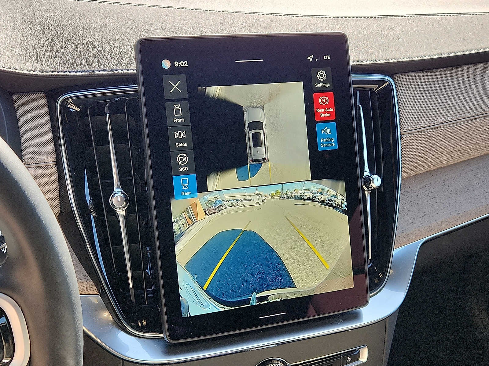 2026 Volvo XC90 Plug-In Hybrid Plus