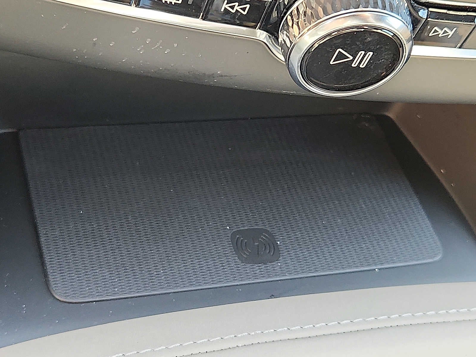 2026 Volvo XC90 Plug-In Hybrid Plus