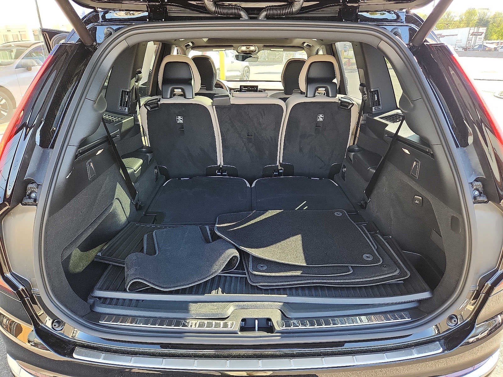 2026 Volvo XC90 Plug-In Hybrid Plus