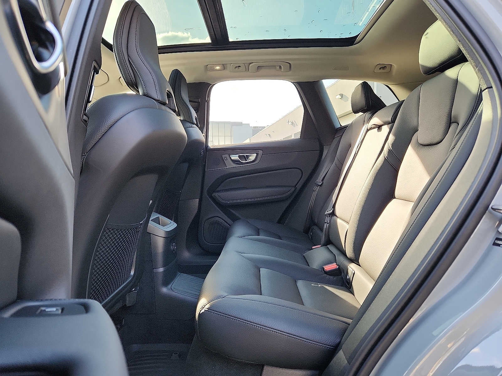 2025 Volvo XC60 Plug-In Hybrid Plus