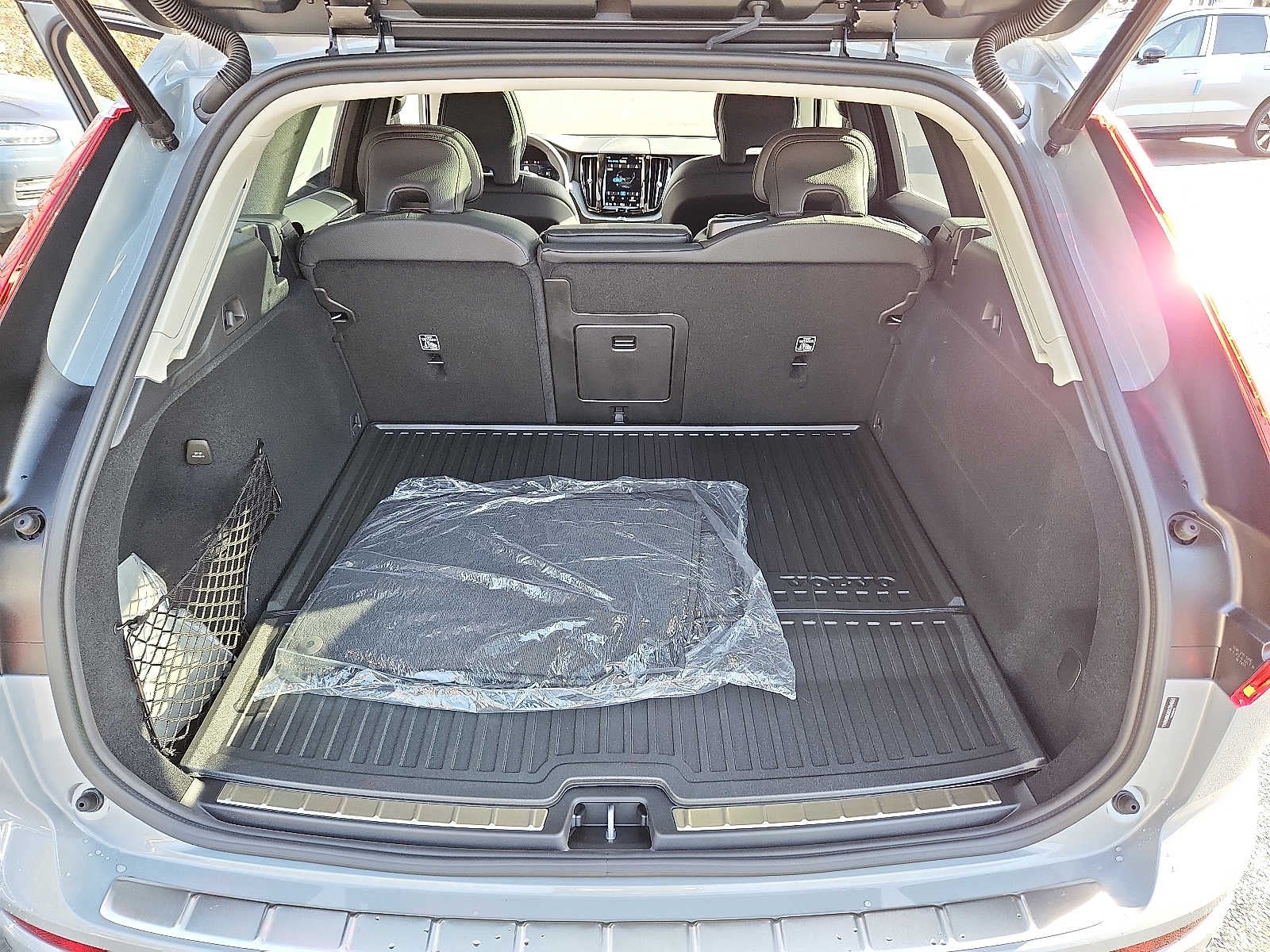 2025 Volvo XC60 Plug-In Hybrid Plus