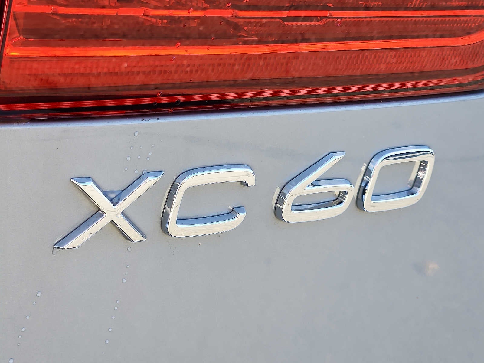 2025 Volvo XC60 Plug-In Hybrid Plus