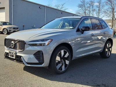 2025 Volvo XC60 Plug-In Hybrid Plus
