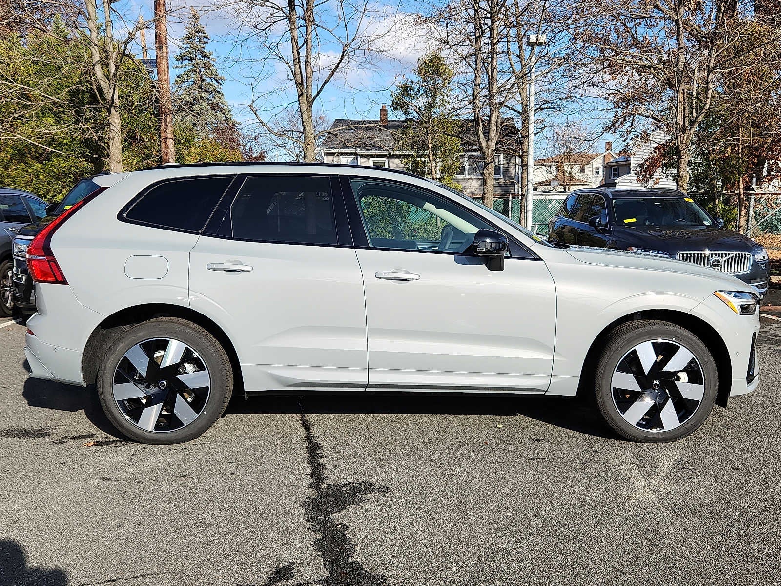 2025 Volvo XC60 Plug-In Hybrid Plus