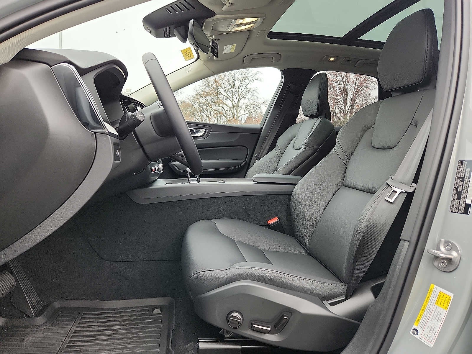 2025 Volvo XC60 Plug-In Hybrid Plus