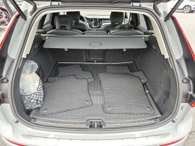 2025 Volvo XC60 Plug-In Hybrid Plus