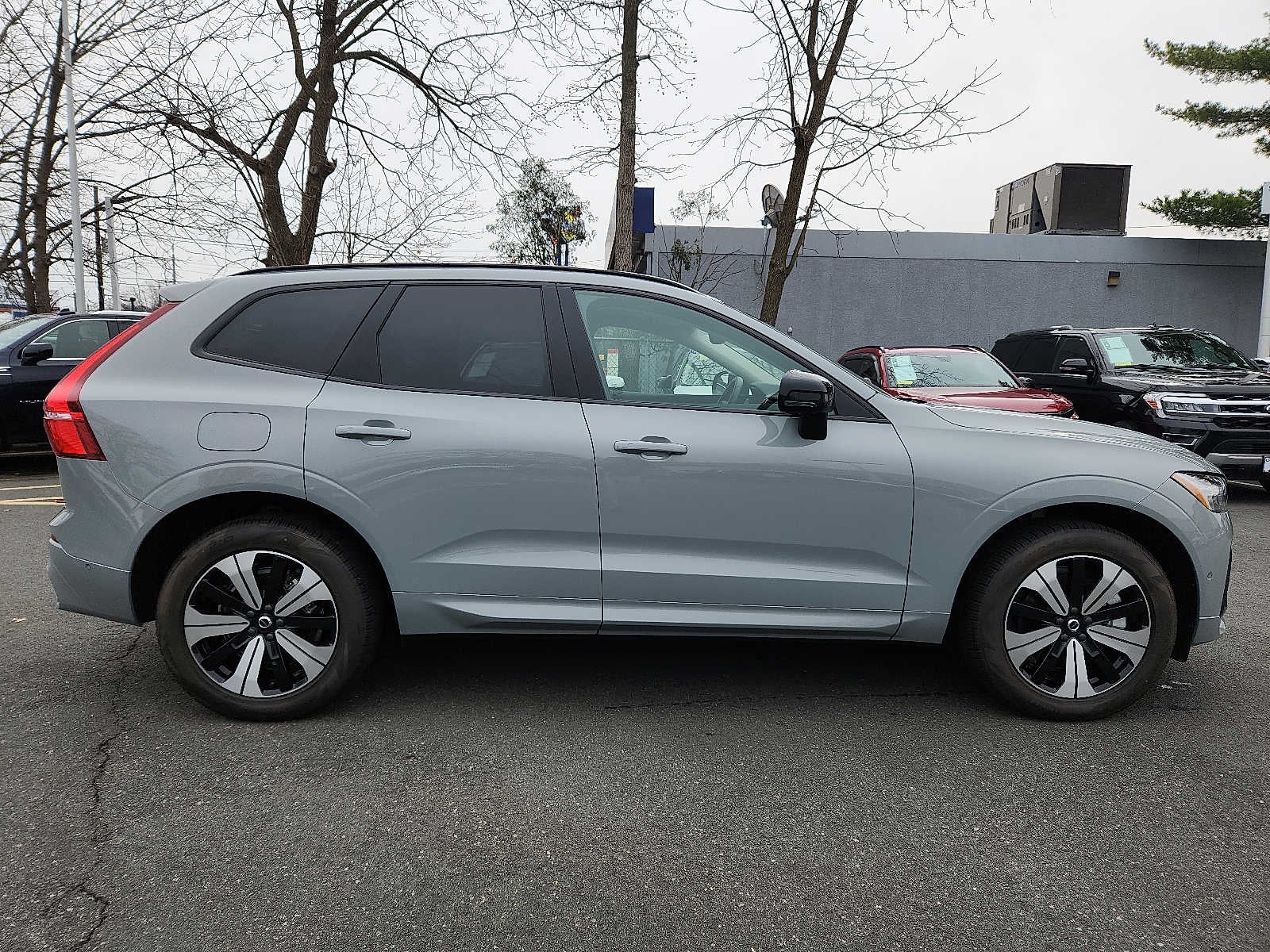 2025 Volvo XC60 Plug-In Hybrid Plus