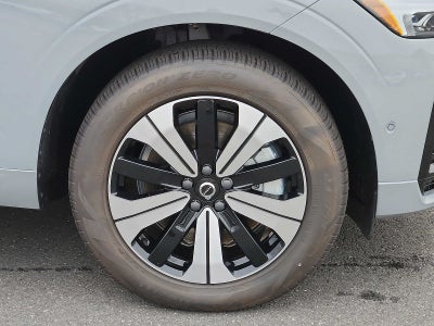 2025 Volvo XC60 Plug-In Hybrid Plus
