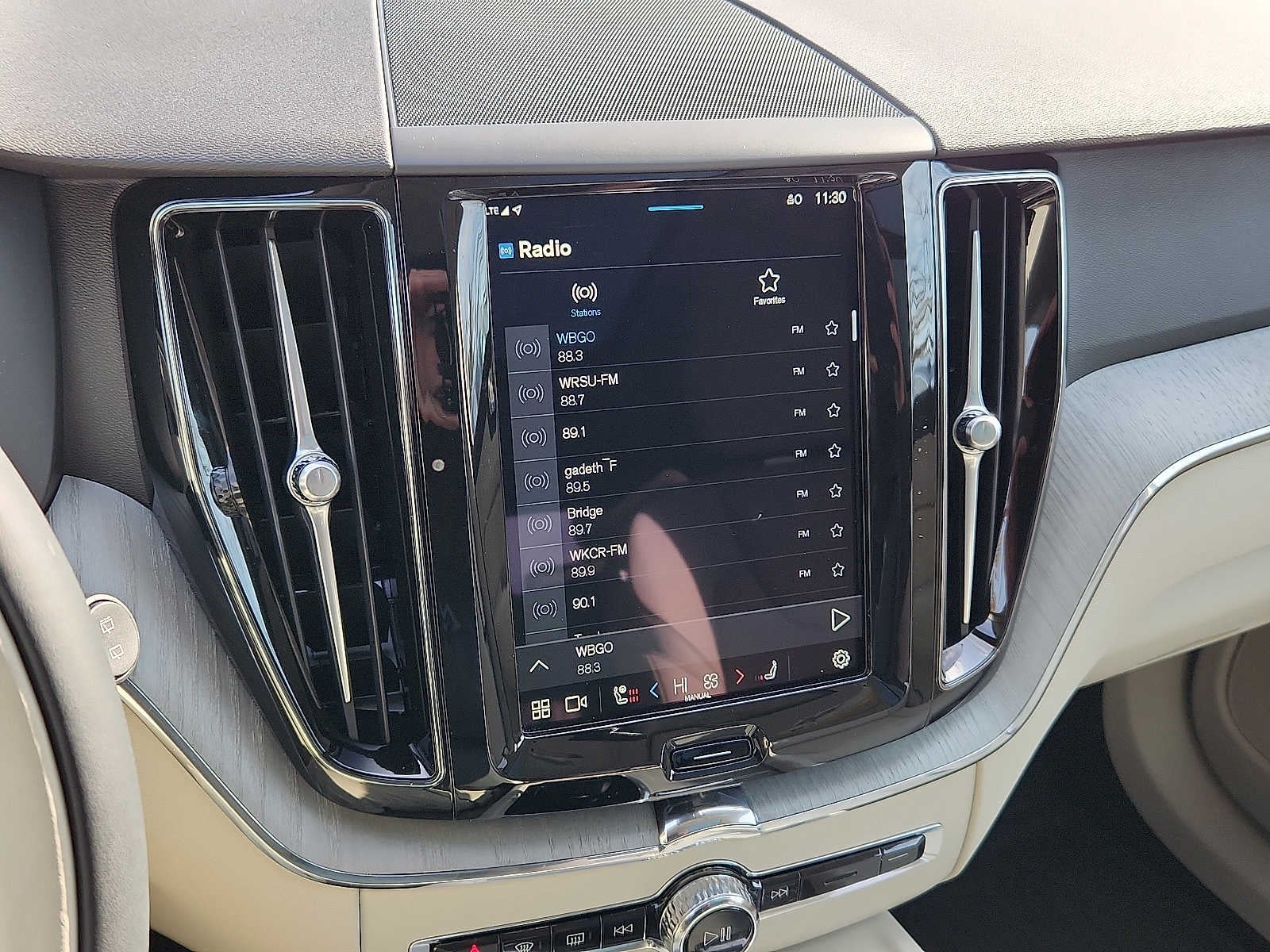 2025 Volvo XC60 Plug-In Hybrid Plus