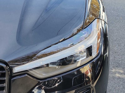 2025 Volvo XC60 Plug-In Hybrid Plus