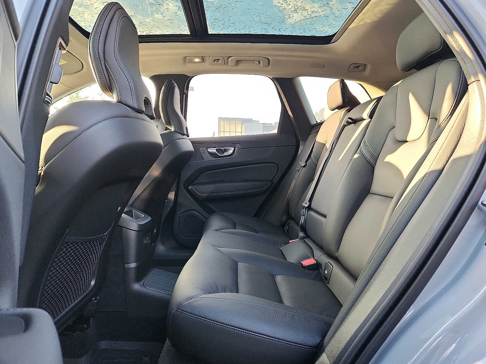 2025 Volvo XC60 Plug-In Hybrid Plus