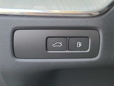 2025 Volvo XC60 Plug-In Hybrid Plus