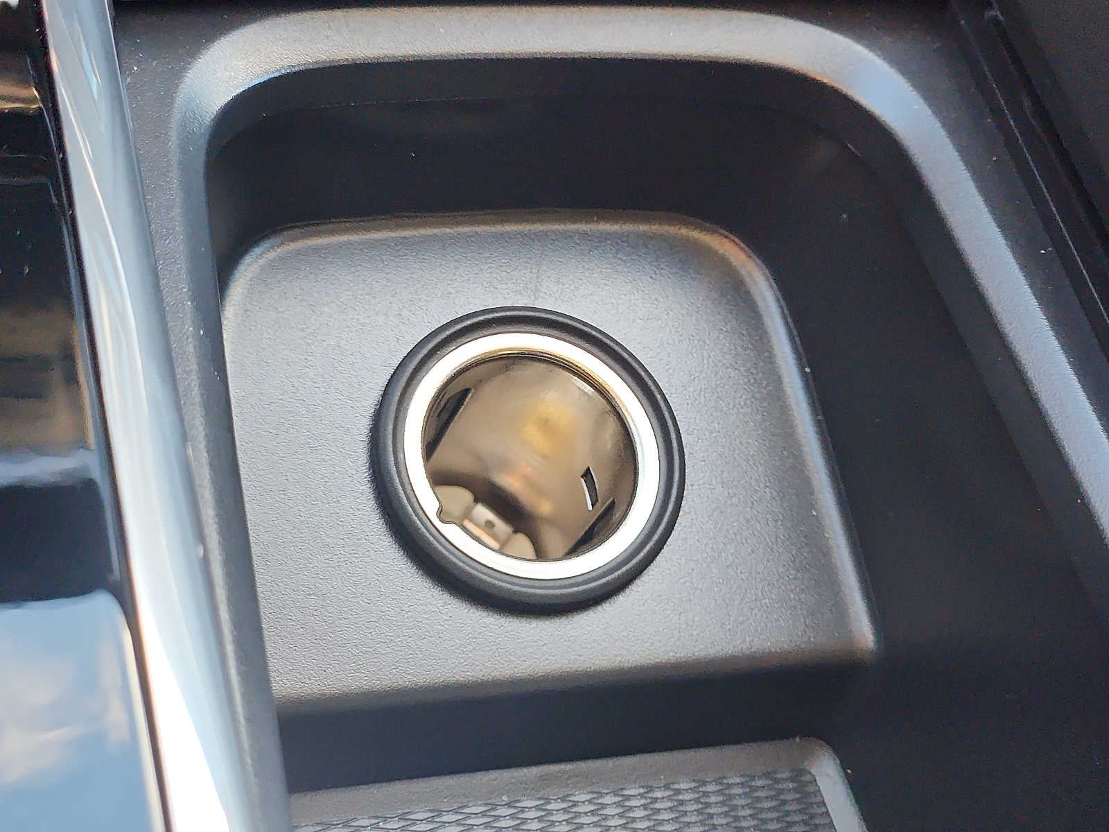 2025 Volvo XC60 Plug-In Hybrid Plus