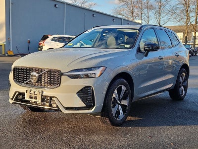 2025 Volvo XC60 Plug-In Hybrid Plus