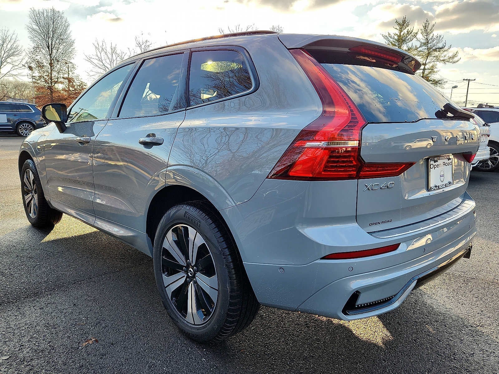 2025 Volvo XC60 Plug-In Hybrid Plus