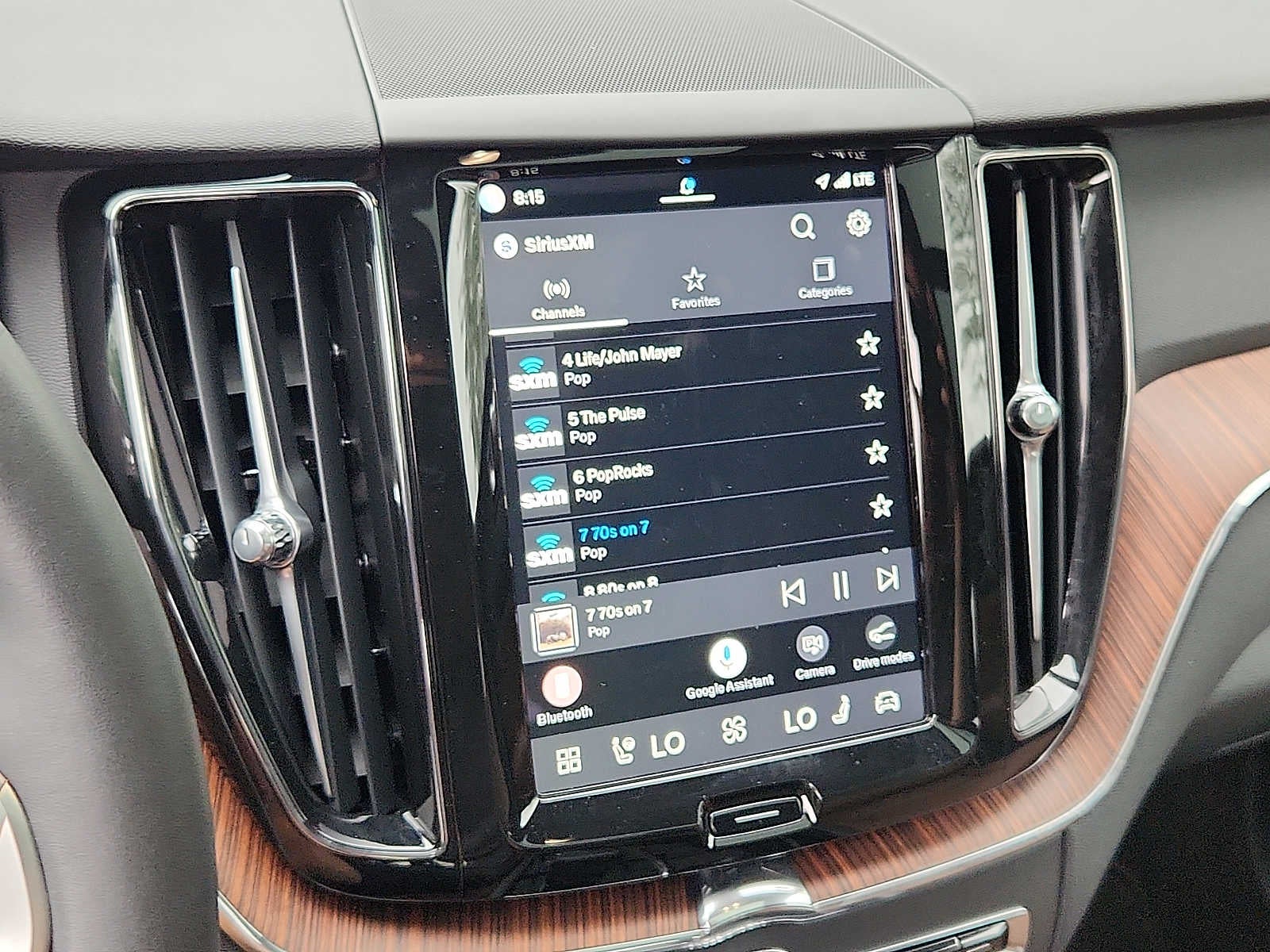 2025 Volvo XC60 Plug-In Hybrid Plus