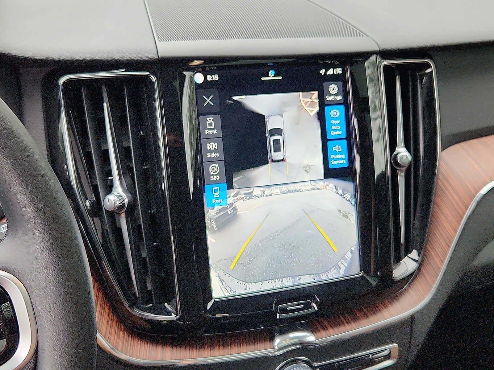 2025 Volvo XC60 Plug-In Hybrid Plus