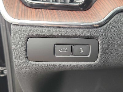 2025 Volvo XC60 Plug-In Hybrid Plus