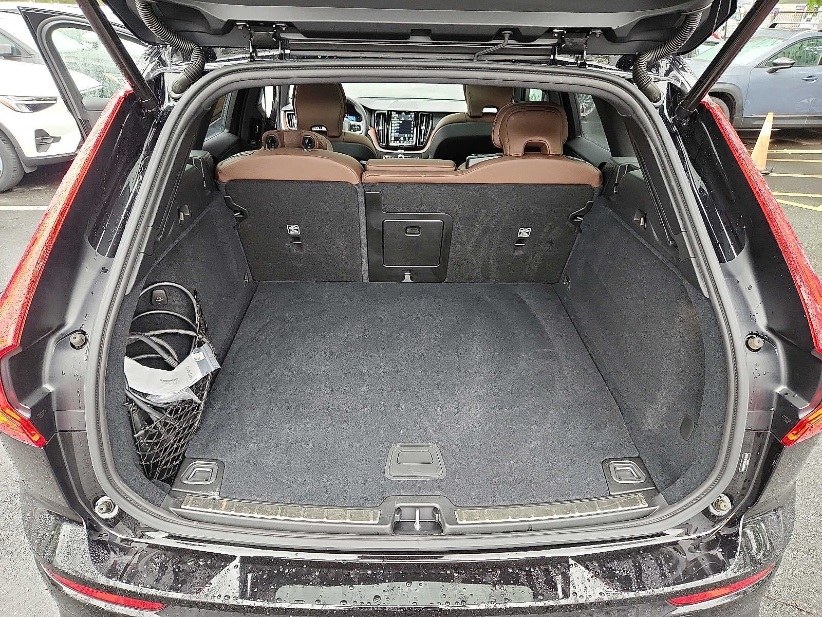 2025 Volvo XC60 Plug-In Hybrid Plus