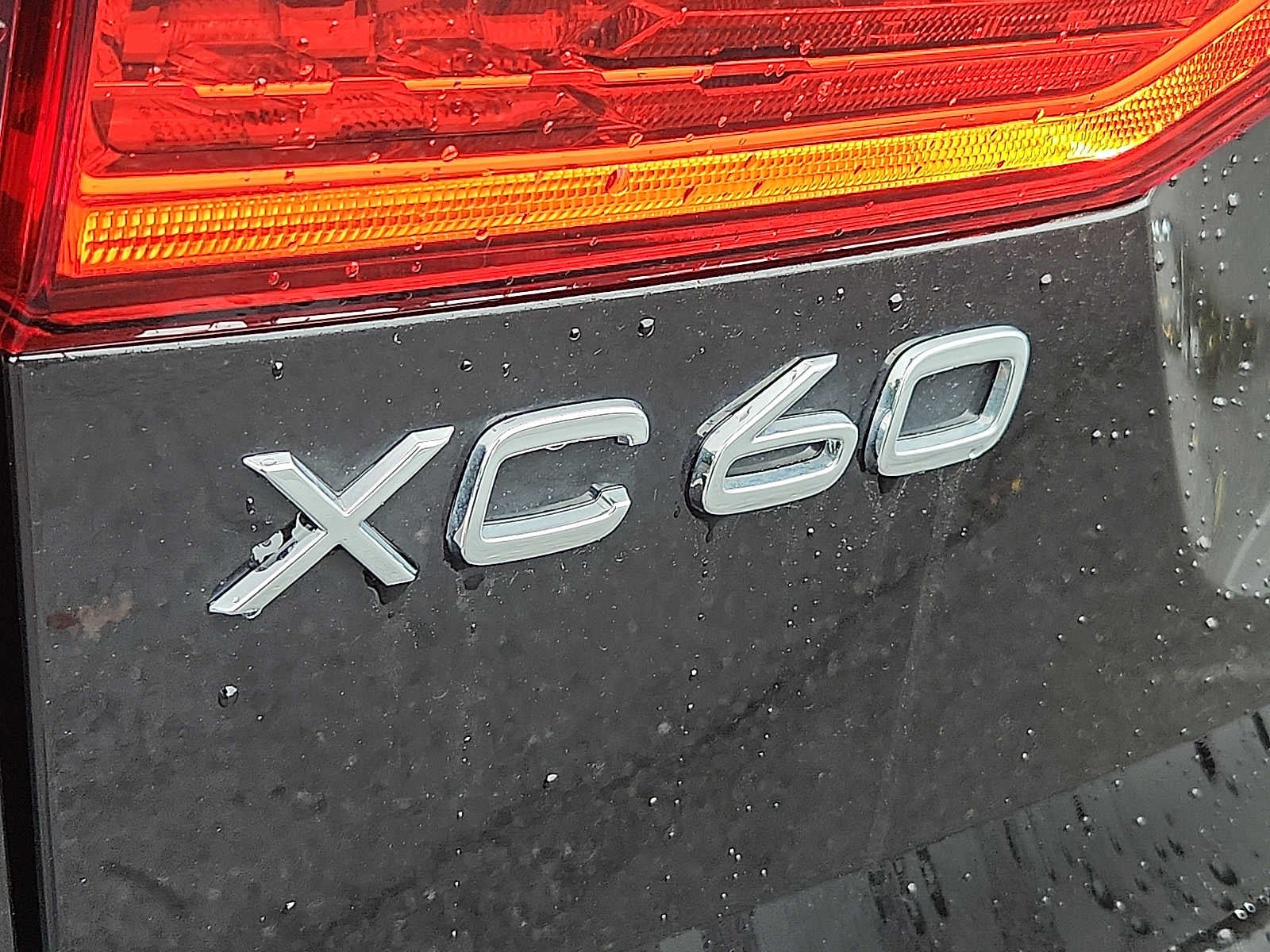 2025 Volvo XC60 Plug-In Hybrid Plus