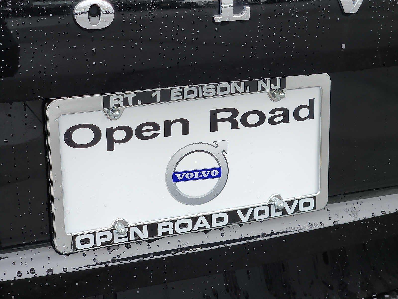 2025 Volvo XC60 Plug-In Hybrid Plus
