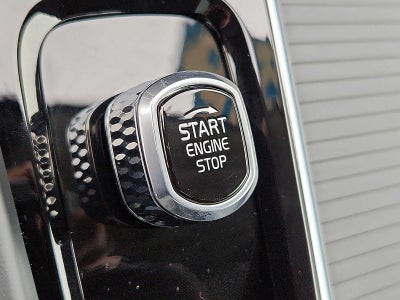 2025 Volvo XC60 Plug-In Hybrid Core