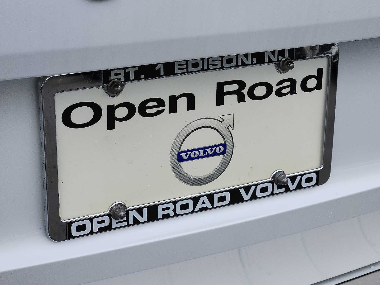 2025 Volvo XC60 Plug-In Hybrid Core