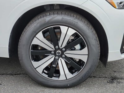 2025 Volvo XC60 Plug-In Hybrid Core