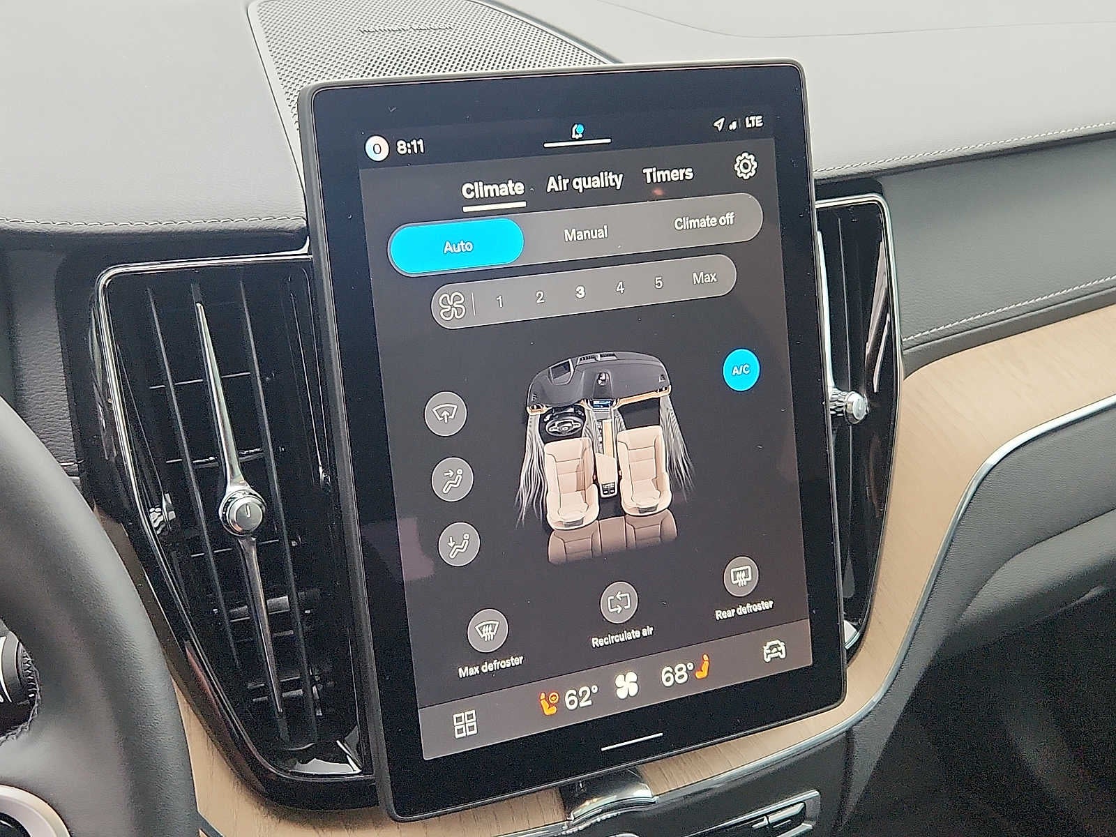 2026 Volvo XC60 Plug-In Hybrid Ultra