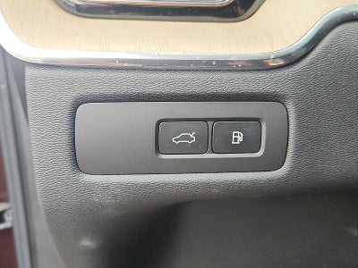 2026 Volvo XC60 Plug-In Hybrid Ultra