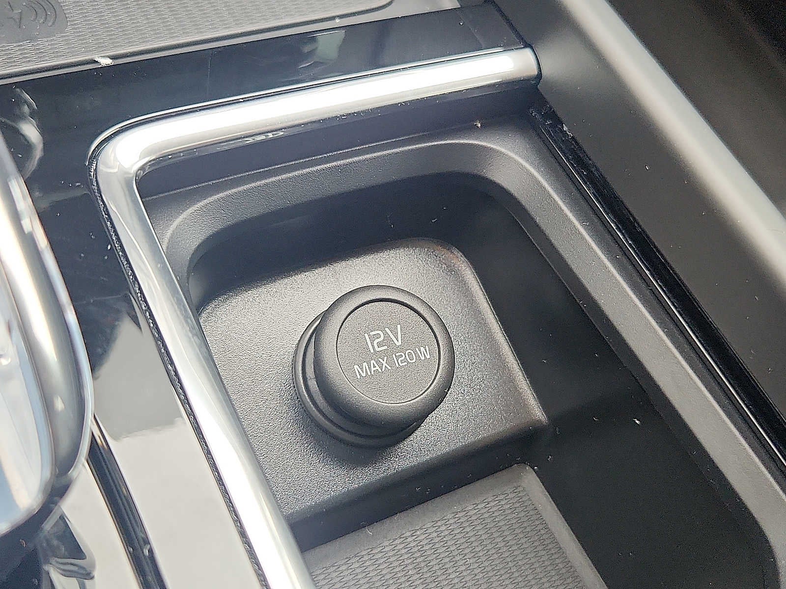 2026 Volvo XC60 Plug-In Hybrid Ultra