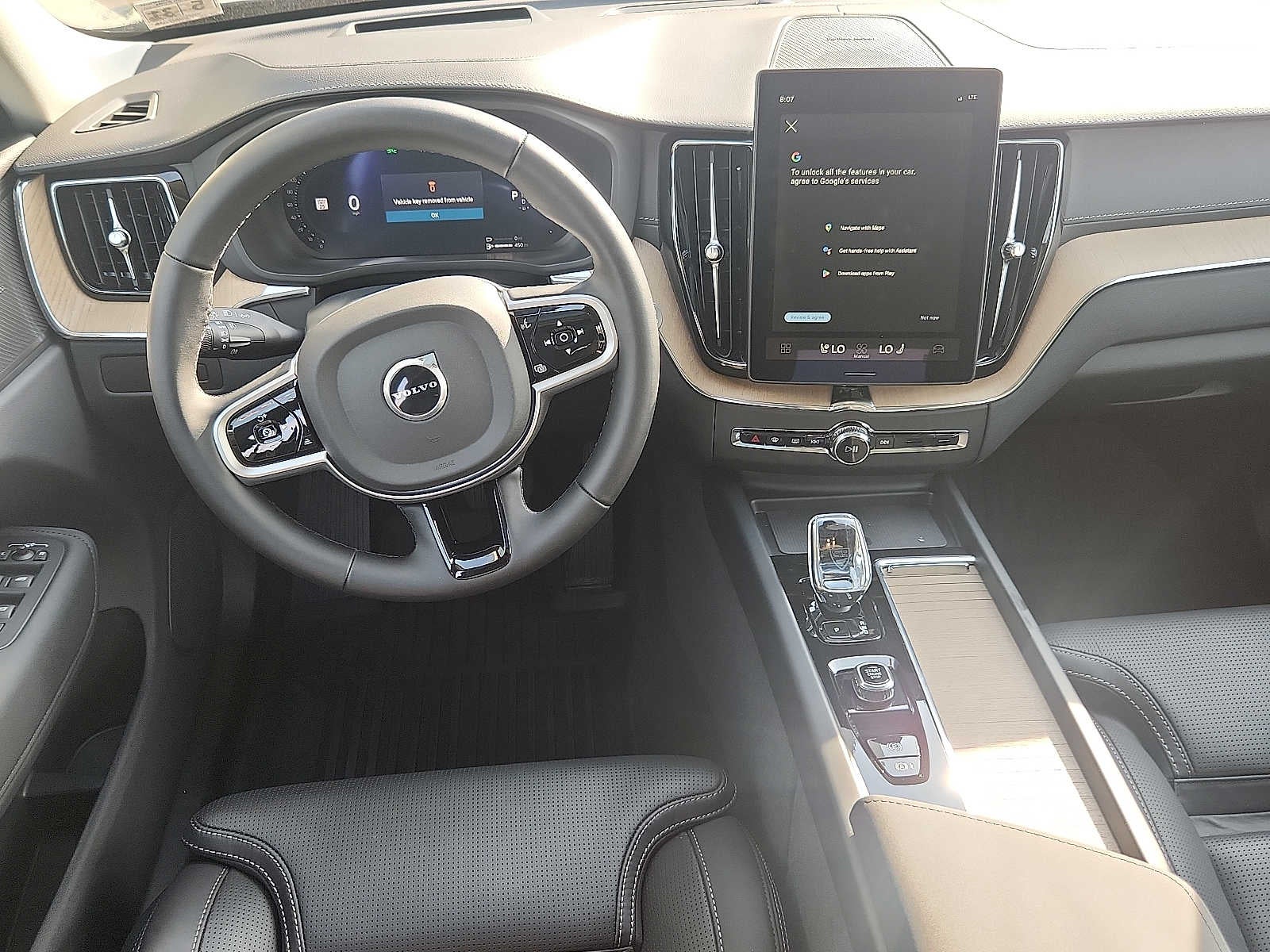 2026 Volvo XC60 Plug-In Hybrid Ultra