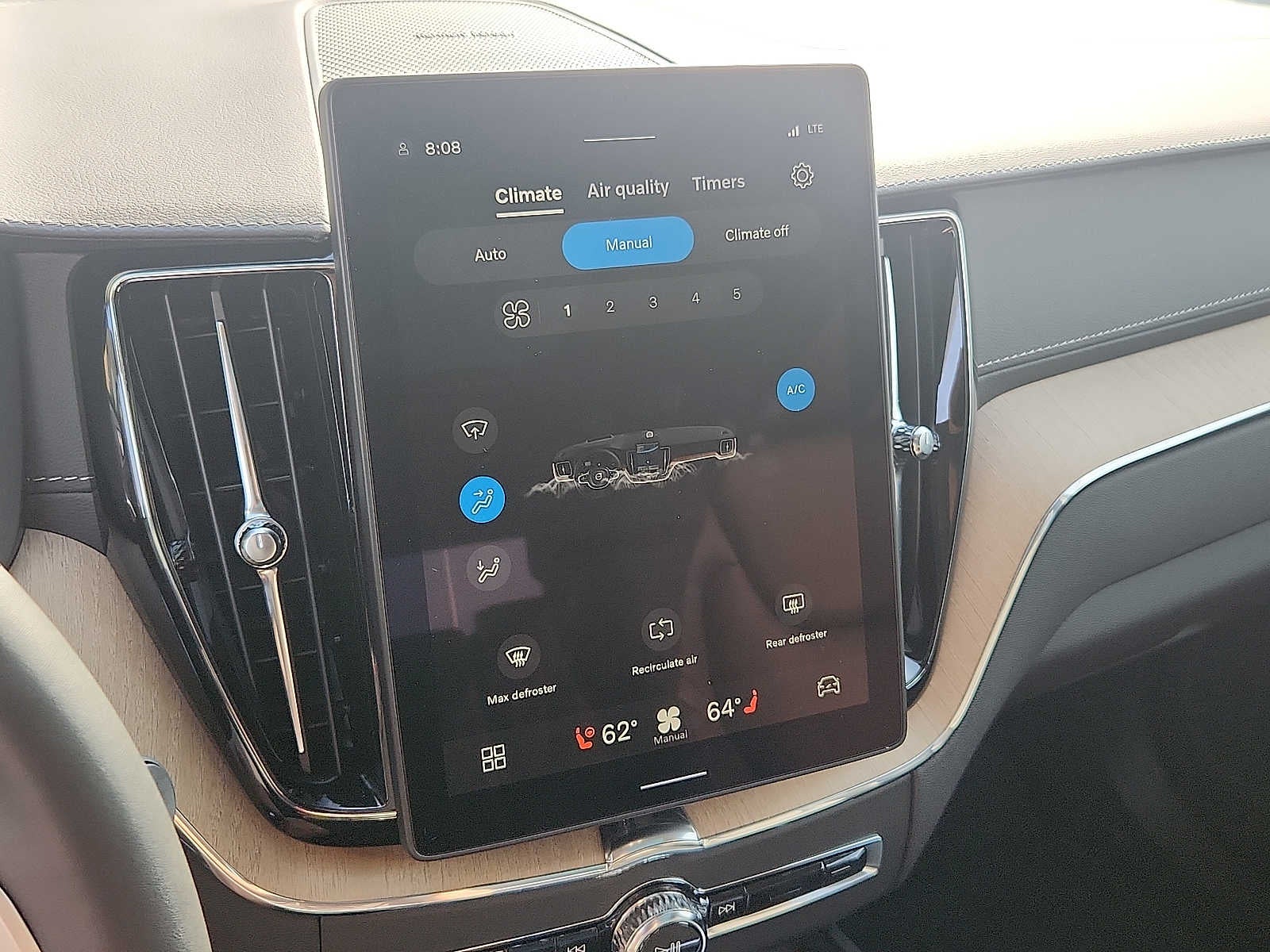 2026 Volvo XC60 Plug-In Hybrid Ultra