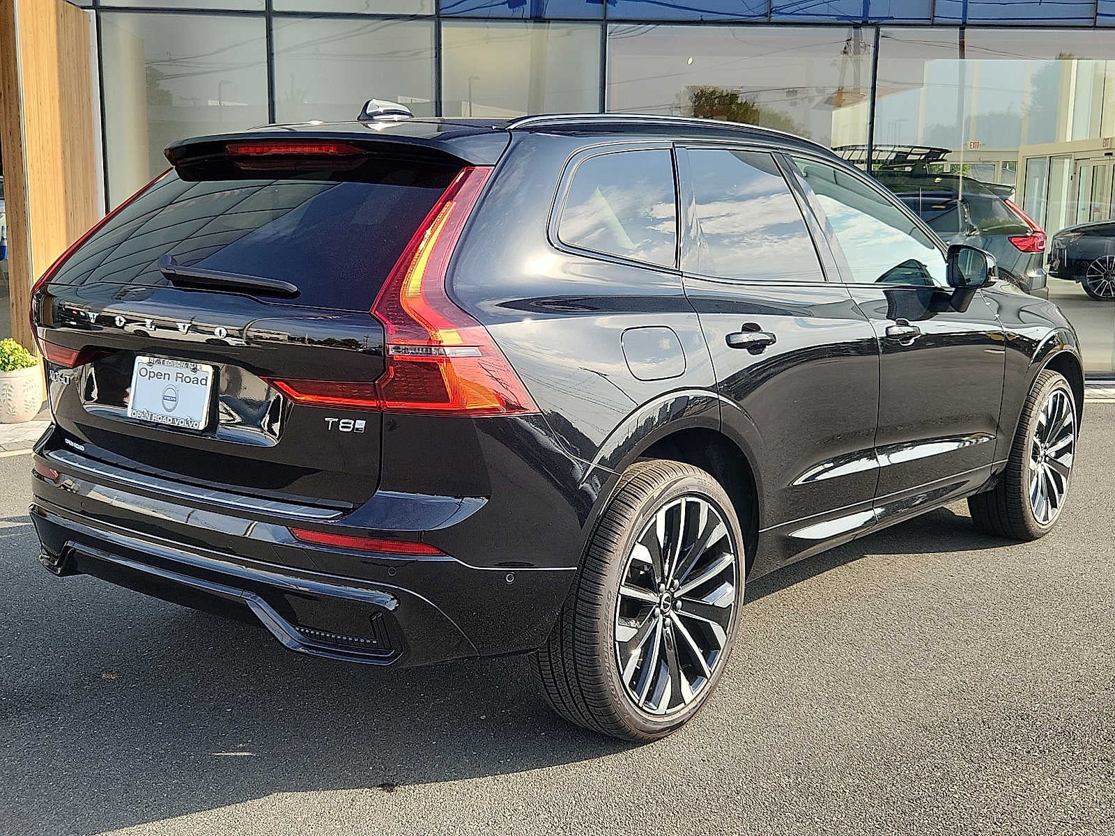 2026 Volvo XC60 Plug-In Hybrid Ultra